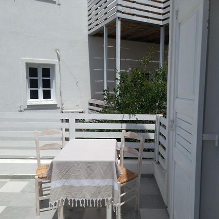 Three Harites Aparthotel Perissa  Phòng bức ảnh