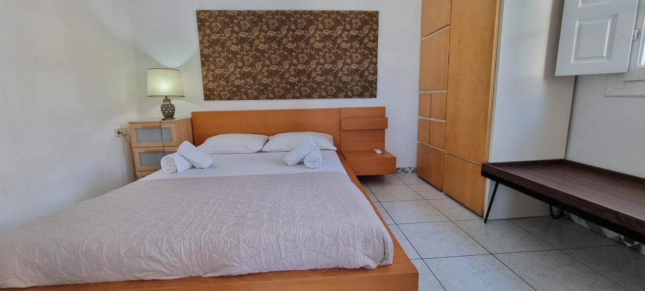 Three Harites Aparthotel Perissa  Ngoại thất bức ảnh