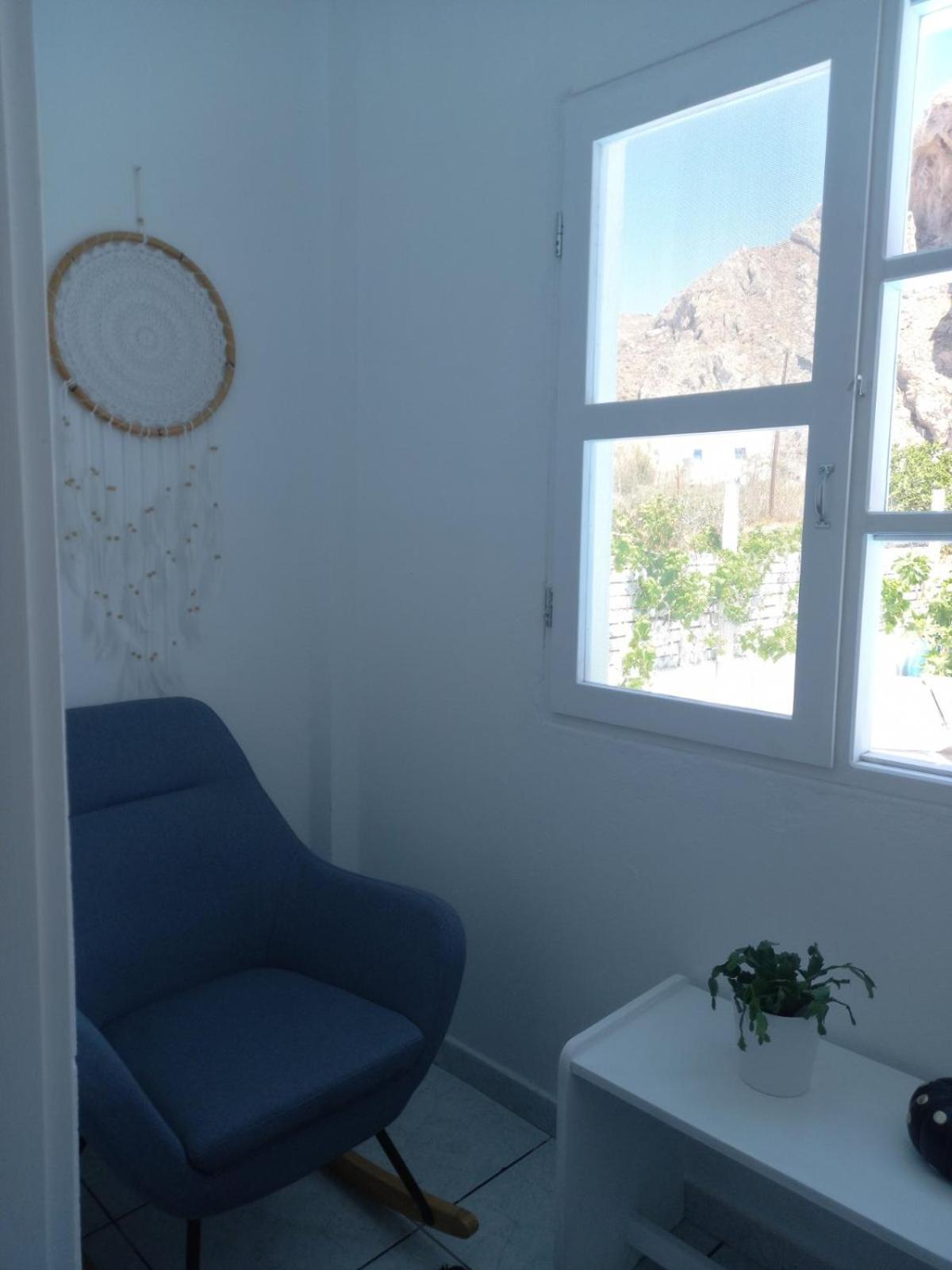 Three Harites Aparthotel Perissa  Phòng bức ảnh