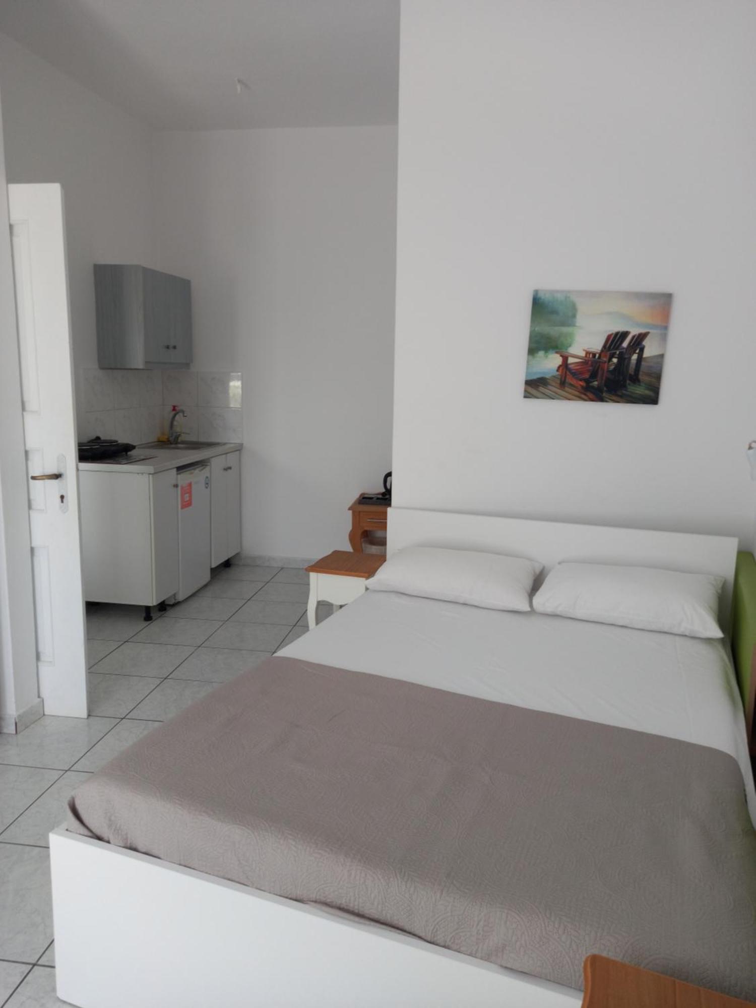 Three Harites Aparthotel Perissa  Phòng bức ảnh